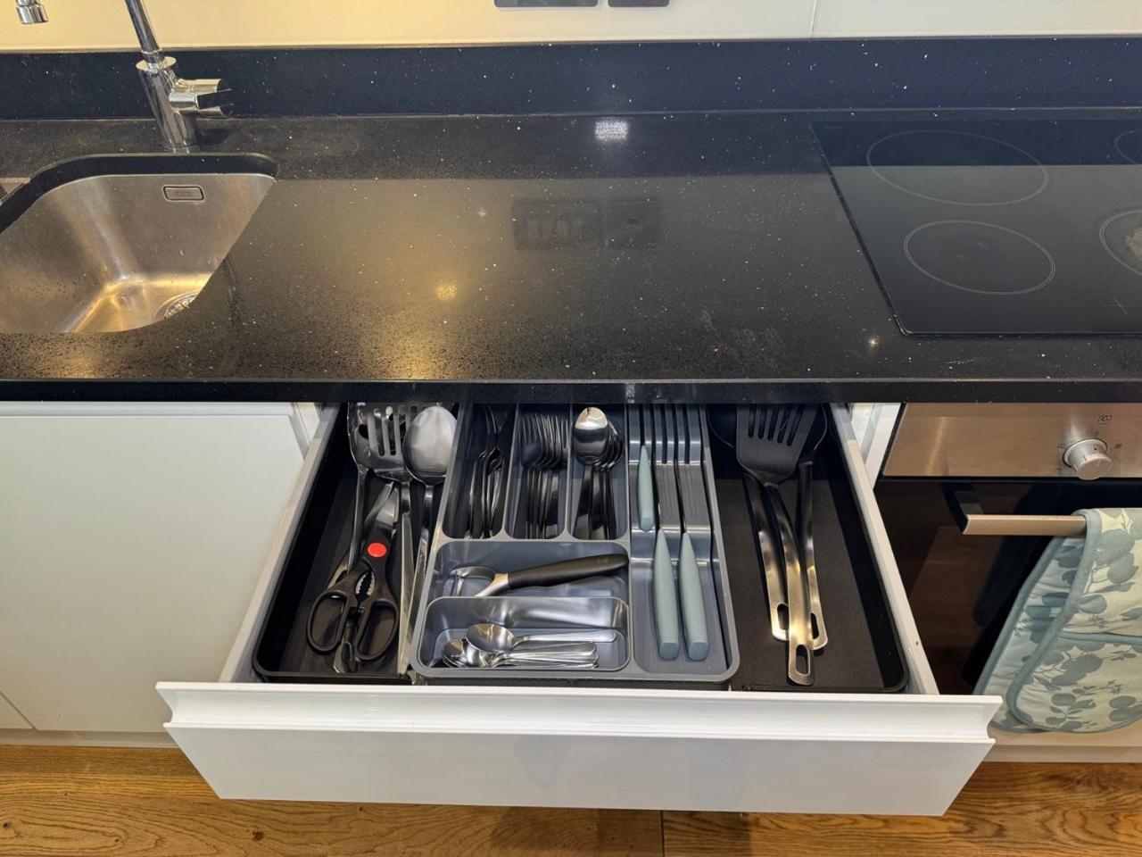 Luxury 2 Bedroom Apartment In Central Croydon With Free Parking 외부 사진